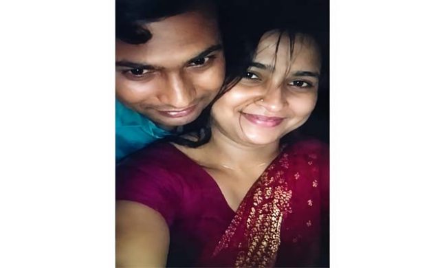 দোয়ারাবাজারে তিন সন্তান রেখে প্রেমিকের বাড়িতে গৃহবধূ, বিয়ের দাবিতে দুই দিনের অনশন