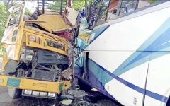 সিলেট-ঢাকা মহাসড়কে বাস-ট্রাকের মুখোমুখি সংঘর্ষ, নিহত ১; আহত ৬