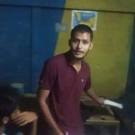সিলেটে চায়ের দোকানে বসে বন্ধুদের নিয়ে এইচএসসির খাতা দেখছিলেন পরীক্ষক