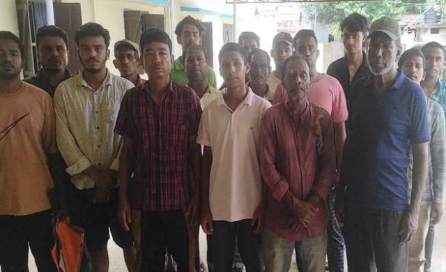 ৫ বছর ধরে চাকরি, একদিনেই ‘ডিউটি নেই’—ছাতকে বিপাকে ৪০ শ্রমিক
