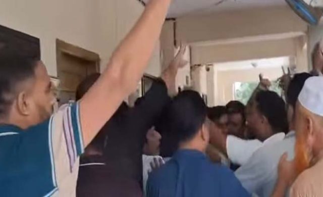 বানিয়াচংয়ে ফ্যামিলি কার্ডের নিয়োগে অনিয়মের অভিযোগ, বিক্ষোভ-ইউএনও কার্যালয় ঘেরাও