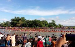 অবশেষে অনুষ্ঠিত হলো সিলেটের সেই নৌকাবাইচ, নদীতীরে মানুষের ঢল