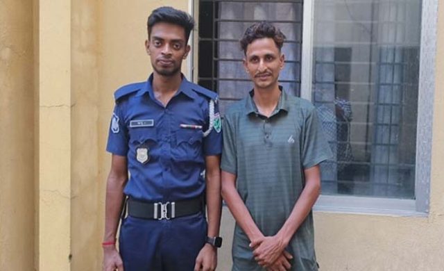 গোয়াইনঘাট সীমান্ত থেকে ‘আদম ব্যবসায়ী’ গ্রেপ্তার