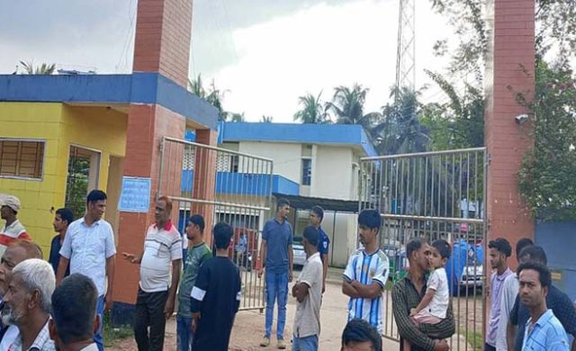 কুলাউড়ায় যত্রতত্র সিএনজি পার্কিংয়ে অভিযান, ৭ গাড়ি জব্দ; শ্রমিকের কারাদণ্ড