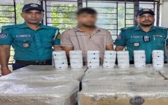 সোবহানীঘাটে ৯০০ পিস ভারতীয় নিভিয়া ক্রিমসহ যুবক আটক