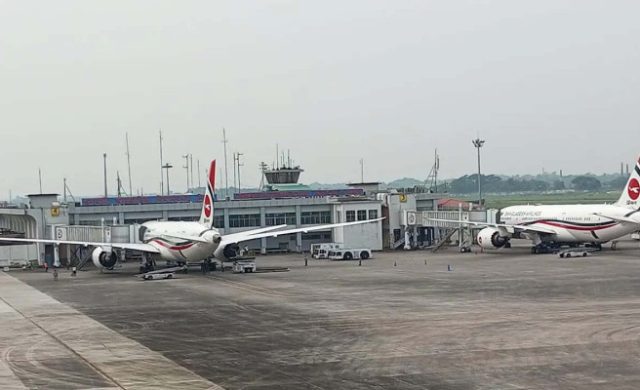 ওসমানীর রানওয়েতে পাখি তাড়াতে গুলি, আহত পরিচ্ছন্নতাকর্মী