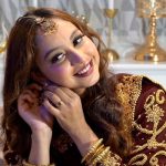 লন্ডনের বাঙালি পাড়ায় পরিচিত মুখ শারমিন আহমেদ বিথী