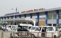 চিকিৎসকের প্রত্যয়নপত্র না থাকায় অন্তঃসত্ত্বা নারীকে লন্ডন যেতে দিল না বিমান