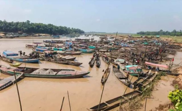 সুনামগঞ্জে বালু লুট রুখতে সপ্তাহজুড়ে টাস্কফোর্সের সাঁড়াশি অভিযান
