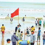 গোসলে নেমে ৩ পর্যটকের মৃত্যু, নিখোঁজ ৩