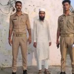 ভারতে উচ্চস্বরে আজান দেওয়ায় মুয়াজ্জিন গ্রেপ্তার, মসজিদের মাইক জব্দ