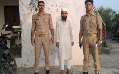 ভারতে উচ্চস্বরে আজান দেওয়ায় মুয়াজ্জিন গ্রেপ্তার, মসজিদের মাইক জব্দ