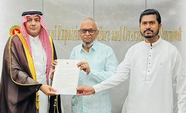 ইকামার মেয়াদ শেষ হলেও সৌদিতে প্রবেশের সুযোগ পাবেন প্রবাসীরা
