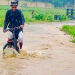 কমলগঞ্জে ভারী বর্ষণ ও পাহাড়ি ঢলে প্লাবিত বাড়িঘর, সড়ক যোগাযোগ বিচ্ছিন্ন