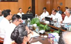 জনগণের অর্থ ব্যয়ে সতর্ক থাকতে কর্মকর্তাদের নির্দেশ প্রধানমন্ত্রীর