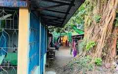 আজান হলেই থেমে যায় ঢাকের আওয়াজ, বিয়ানীবাজারে একই উঠানে ৭৫ বছর ধরে মসজিদ-মন্দির