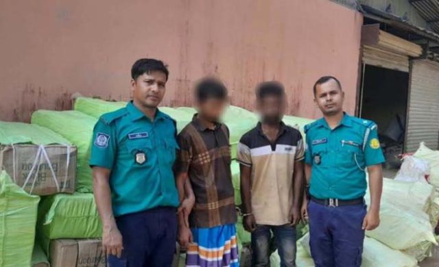 এয়ারপোর্ট এলাকায় বালুভর্তি ট্রাকে মিলল প্রায় ১০ লাখ টাকার ভারতীয় পণ্য, গ্রেফতার ২